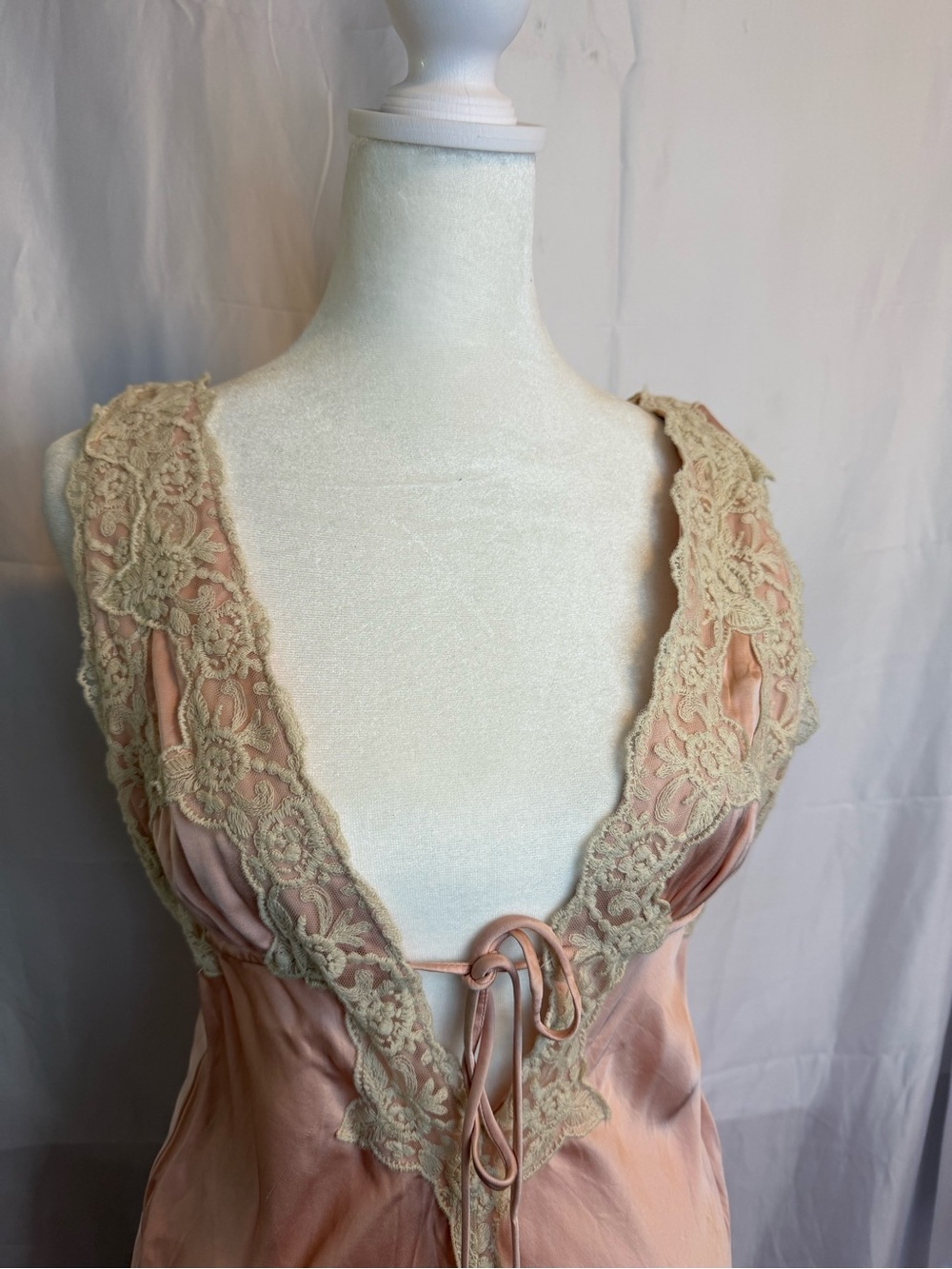 Rumored Venice Blush Pink Satin Lace-Trim Maxi Dress Size Small - Picture 3 of 6